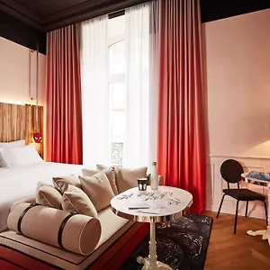 **** Hotel Mama Shelter France