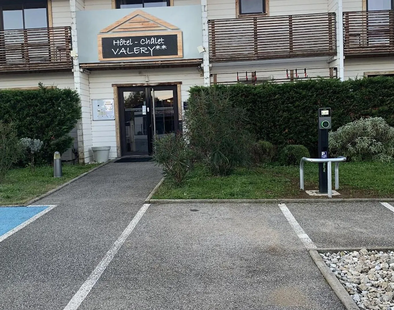 Hotel Valery Montelier 2*,  France