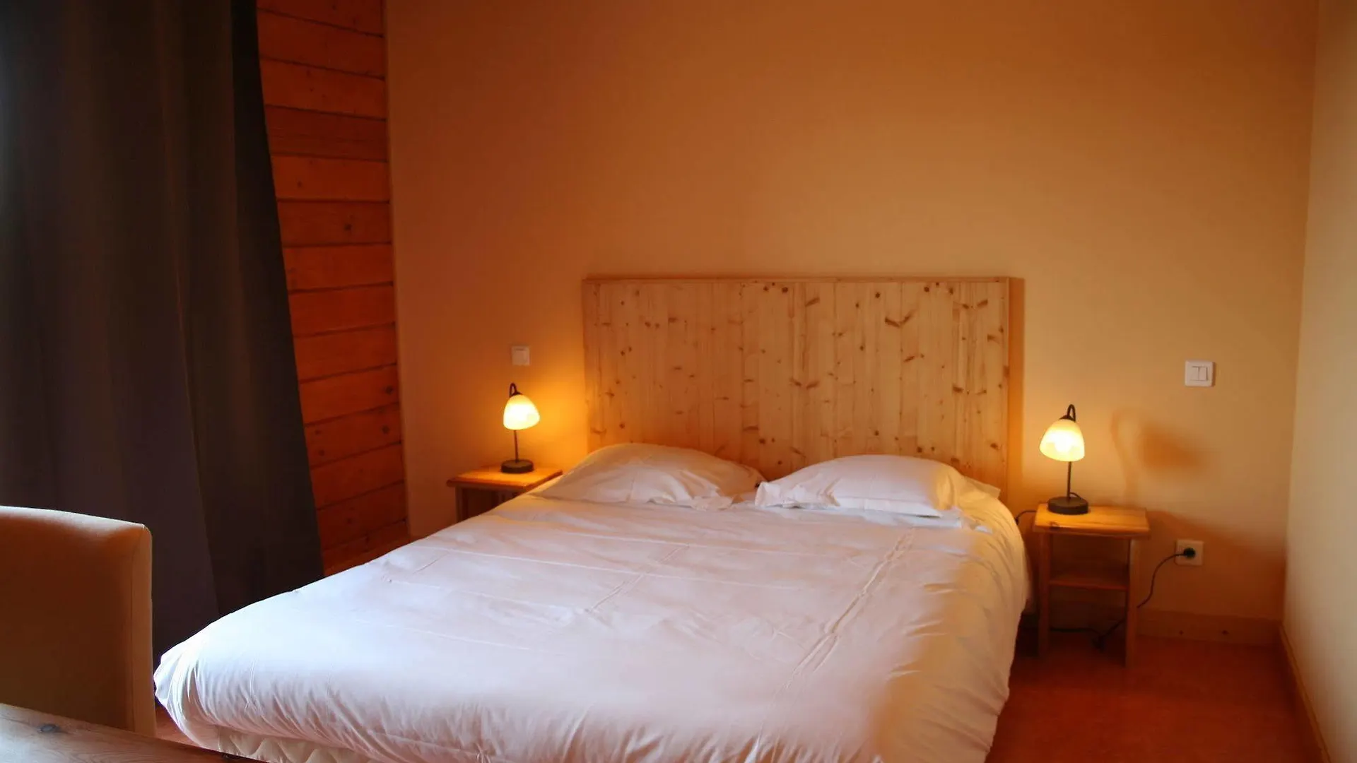 Hôtel Valery Montélier Hotel