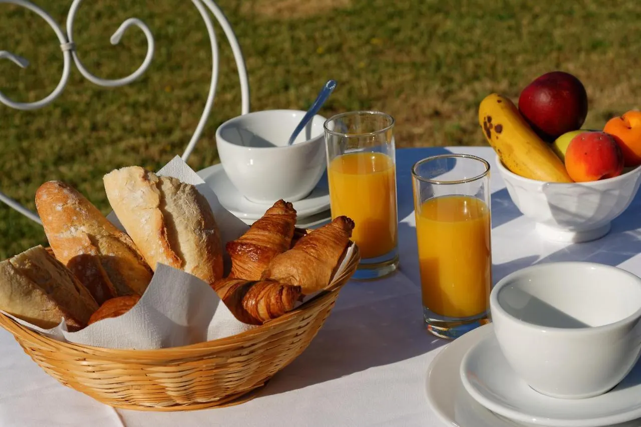 ** Hotel Hôtel Valery Montélier France