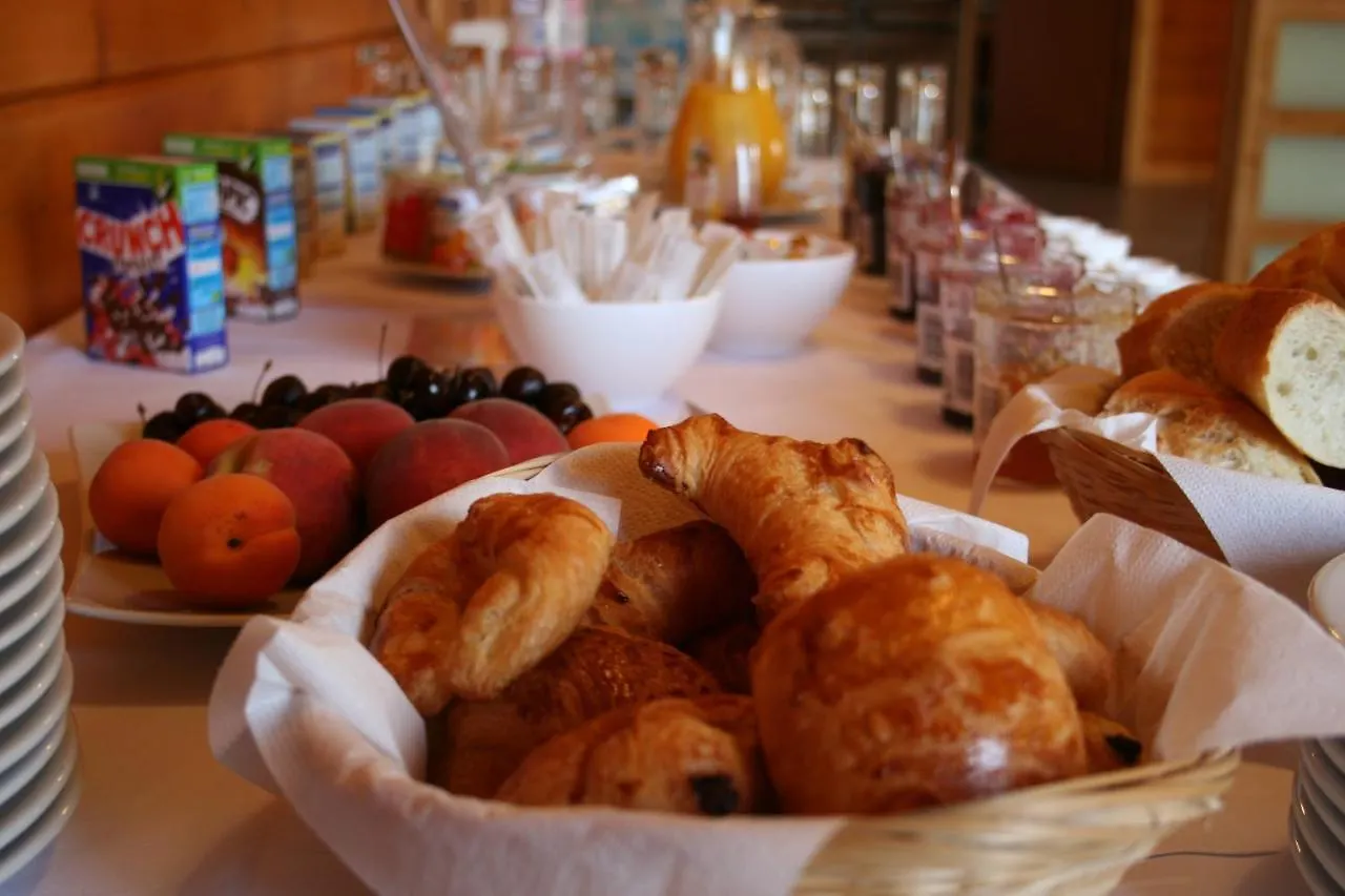 Hôtel Valery Montélier 2*,  France